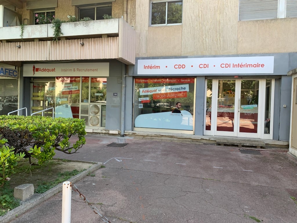 pose de vitrophanie à Marseille - réalisation SignPose